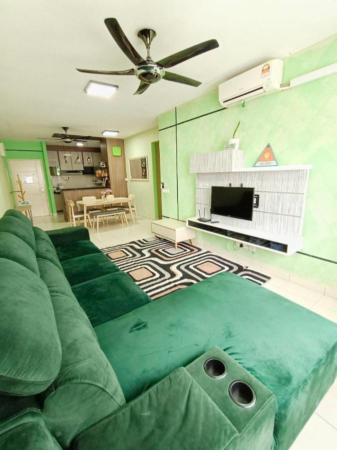 Nena Homestay Setia Alam, Air Conditioned, High Speed Internet Shah Alam Exterior foto